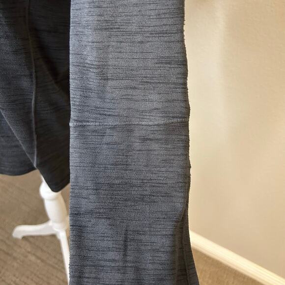 Kuhl mens Alloy 1/4 zip mock neck graphite thumb holes pullover size XL - Picture 4 of 10